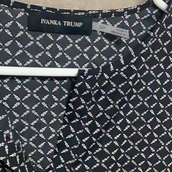 Ivanka Trump - Sz S - geometric pattern / diamonds all over sleeveless Top - Picture 2 of 5
